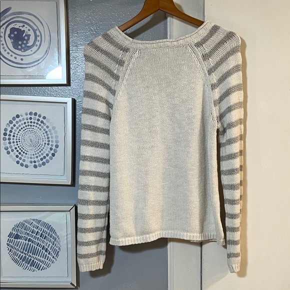 Anthropologie Moth "Jet'adore" Cream and Gray Striped Crew Neck Sweater Size L - Picture 3 of 6